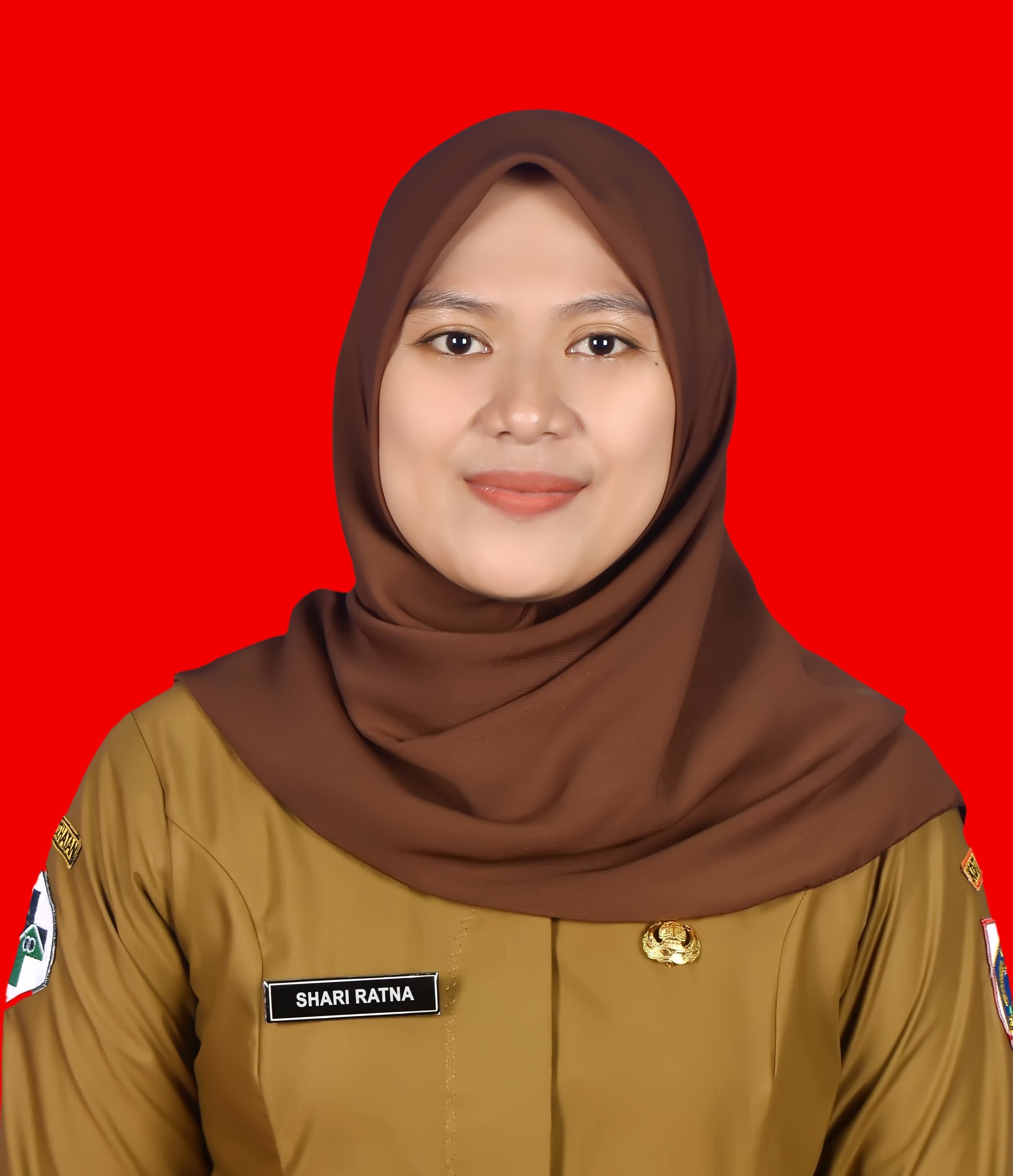 SHARI RATNA